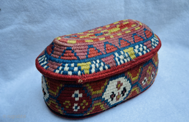 nice persian tribal egg basket in quite large size very good condition, 25x14cm.                    