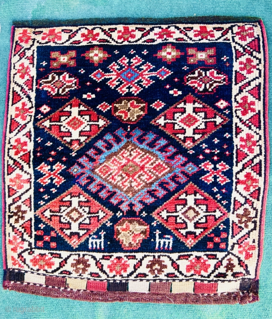 Varamin Bagface 1880 circa, all good natural colors and in good condition, size 65×60cm.                   