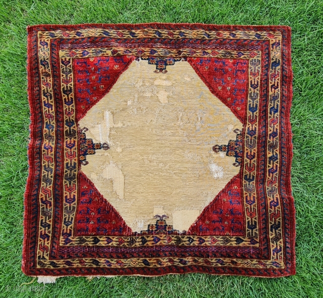 Antique Turkmen Yomud bokche. 84x85 cm (ca. 33" x 33.4").                       