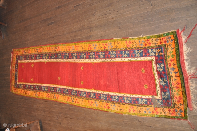 rugrabbit note: Please do not list pieces with synthetic colors, 20th century Anatolian material, or sideways images. Thanks!               