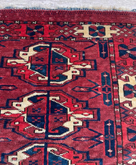 Early 19th Century Turkmen Karadashli Torba size 54x108 cm  (cut and shut from the minor gul)                