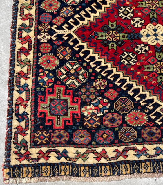 Extremely fine silk wefted Persian Qashqai bag face circa 1870 size 54x59 cm                    