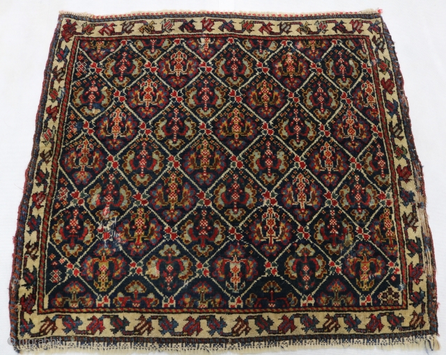 ca.1900 Qashqai bagface With mix silk and wool wefts, size:56x63 cm
https://www.larta.net/larta-online/rug.php?id=19&pid=653                      