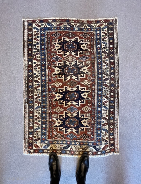 Lesghi Shirvan rug circa 1880 has loss ends, not any old repaired places. Size : 155 x 108 cm              