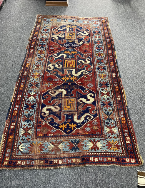 Circa 1900 Caucasian cloudband kazak. Size: 130 x 242 cm. Please contact via WhatsApp or e-mail. 
Halilaalan@gmail.com // +90 534 330 38 48          