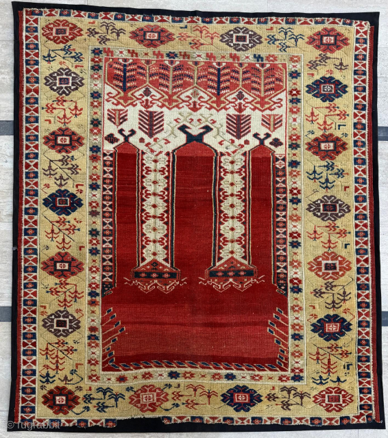 18th century Central Anatolian Konya Prayer Rug
Size : 115×133 cm

Please send me direct mail.

halilaydinrugs@gmail.com

Instagram - @halilaydinrug                 