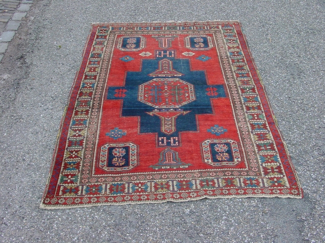 great 1880 shirwan konaghend , sides and headends original,some foundation visible, flatlaying,
123x192cm
4.1ftx6.4ft
                     