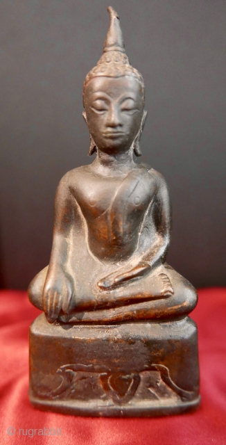 Antique Buddha;  Bhumisparsha mudra pose;  Ayutthaya period;  Thailand;  bronze;  16th c.;  5"H

SOLD Thank you.             