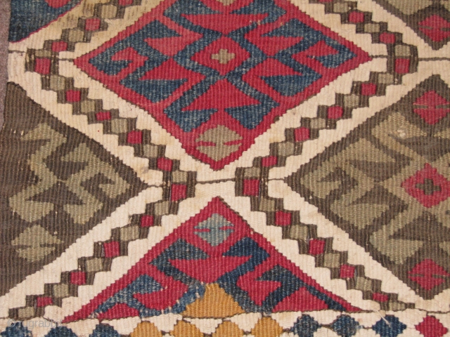 wonderful kilim chuval face.aleppo(reyhanli)?wool and the white part is cotton.it has some dirth.not washed.please feel free to contact me.thank you             