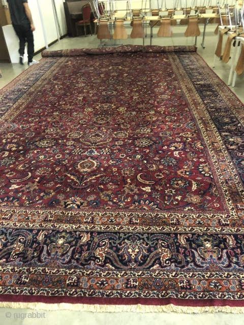 Antique persian oversize rug Mashad signed
Very good condition , no damage
Size is 26 / 13 feet ( 8.04 / 4.08 cm)
The rug is now in Belgium
It is possible to pick up from  ...