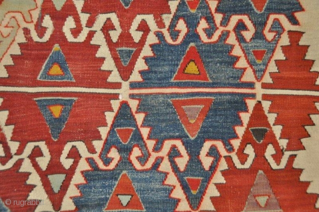 Anatolian kilim frag "Sivrihisar", large scale Elibelinde motifs                         