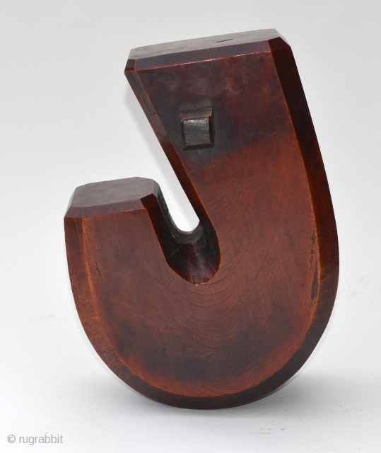 Antique Japanese large jizai "J" hearth hook, carved of a single piece of keyaki (elm) wood, sculptural with faceted angles, beautiful grain and deep patina. The hook was a symbol of a  ...