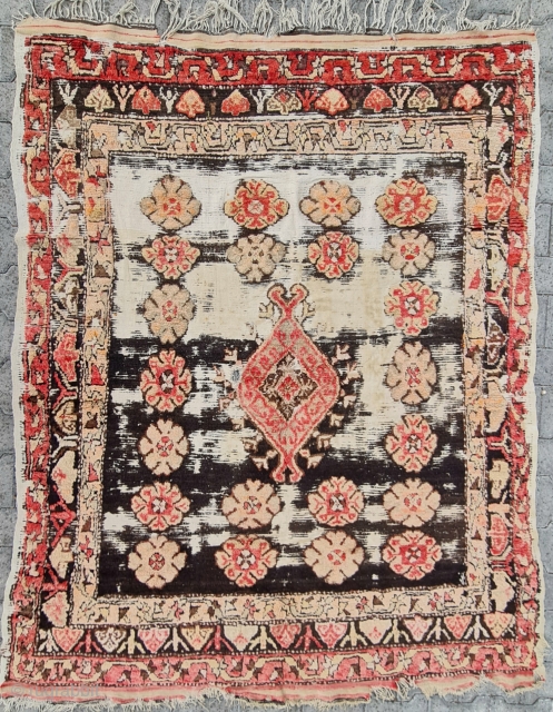 Size : 160 x 205cm
West anatolia,Dazkiri.
Old English (Manchester) cotton thread..
Wool on cotton.
All natural dyes.                   