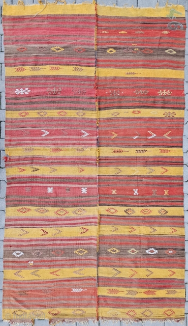 Size ; 166 x 300 cm,

Central anatolia, Cappadocia. 

When the elder of the house dies, family members donate this rug to the mosque with a common idea. Afterwards, the rugs accumulated in  ...