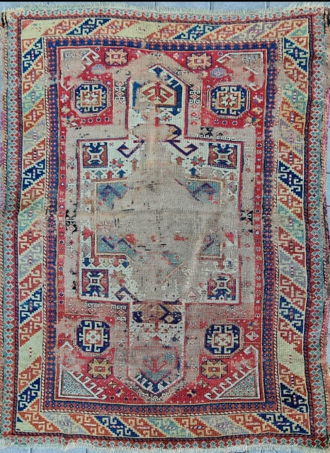 Size : 116 x 158 cm,
Old kazakh .                         