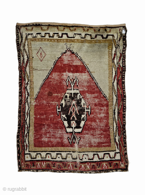 Size ; 117 x 157 cm
Central anatolia, Cappadocia