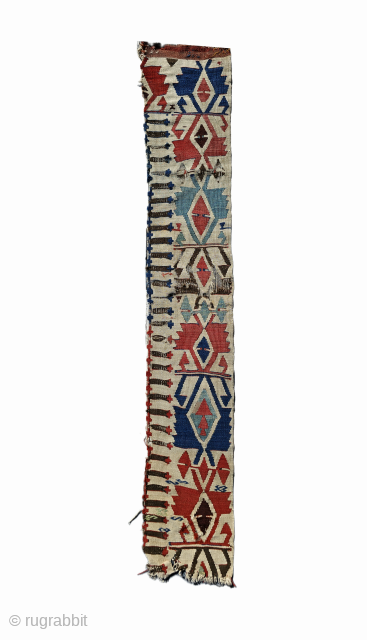 Size ; 30x175 cm
Central anatolia, Cappadocia 
Early 1800s
Great border .                       