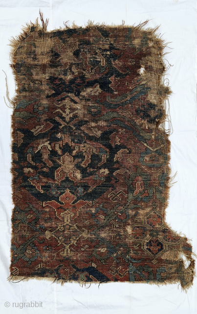 Size ; 100x140 cm
West anatolia, Ushak.
Early fragment...
Circa 1700s
Detailed information Dm arisoylarmobilya@gmail.com