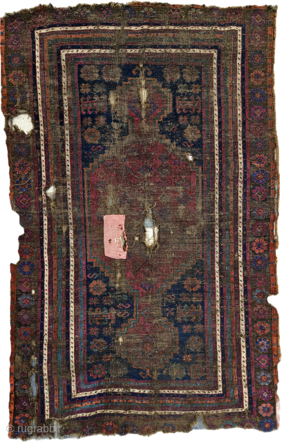 Size : 133 x 207 cm
17.y.y Maraş /Elbistan
A Bridge Across Centuries
This magnificent masterpiece, which has survived as a single piece from the 17th century to the present day, currently graces ...