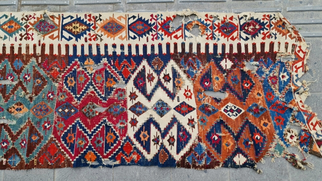 Size : 85 x 320 cm ,
East anatolia, Malatya (drajan tribe) kilim
                     