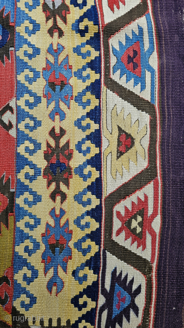 Size ; 80x150 cm
Central anatolia, Cappadocia
Early 1800s
Old fragment ...
Detailed information Dm
arisoylarmobilya@gmail.com