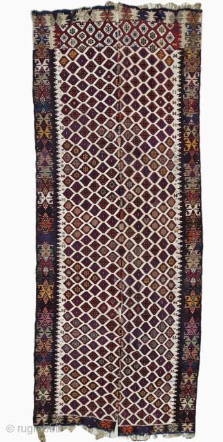 Some bonds never break; they simply change their form, stitch by stitch. it is a silent traveler from the early 1800s. These 'Petekli' (Honeycomb) patterns came to life between a weaver’s fingers  ...