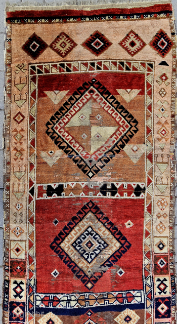 Size ; 87 x 267 cm,
Central anatolia, Sivas (Sarkisla)                        