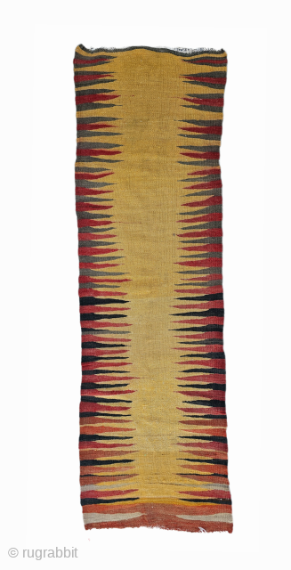Size ; 62 x 210 cm
Central anatolia, Cappadocia
Wool on cotton ...
Detailed information Dm arisoylarmobilya@gmail.com