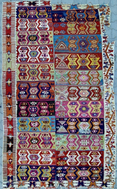 Size : 175 x 308 cm
East anatolia , Reyhanli tribe . 

Great motifs and dyes ...                 