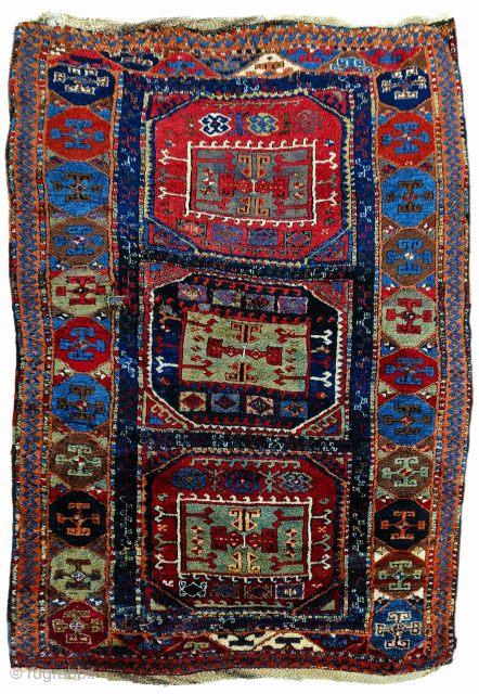 Size ; 135 x 190 cm
Central anatolia, Sivas
Detailed information Dm arisoylarmobilya@gmail.com