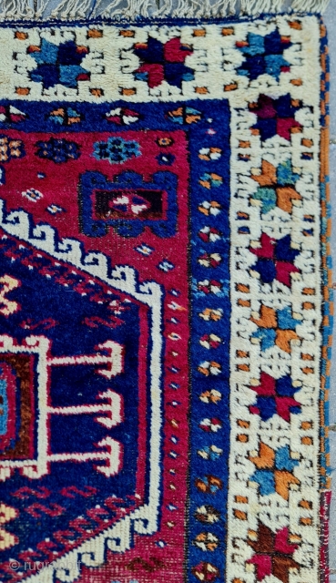 Size : 103 x 220 cm,
East anatolia , Antep .

Armenian carpet .
                     