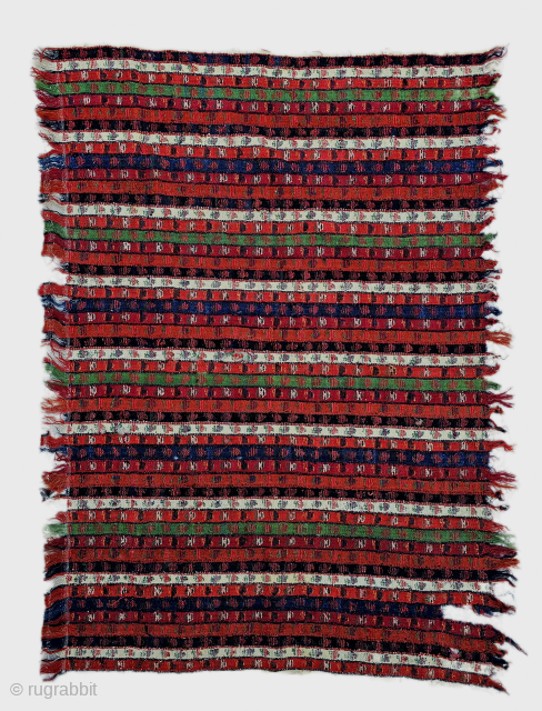 Size; 80x110 cm
Central anatolia, Sivas / Gurun
Armenian textile 

arisoylarmobilya@gmail.com                        