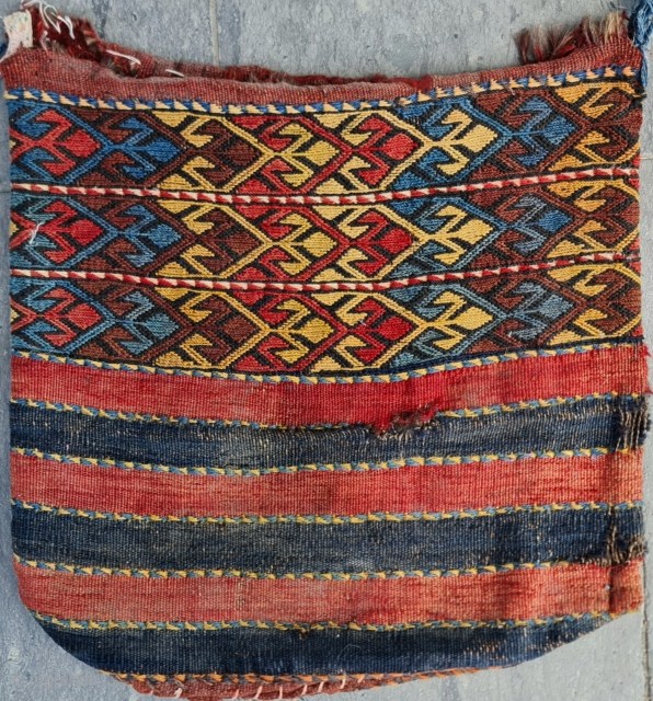 Size : 45 x 45 cm,
East anatoli, Reyhanli tribe.                        