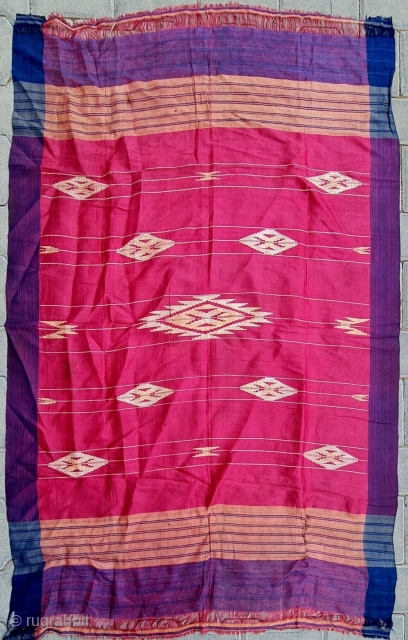 Old aleppo textile .
Size ; 95 x 140 cm                        