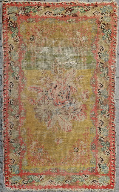 Size ; 105 x 165 cm,
West anatolia , Ushak 
Collector piece!                      