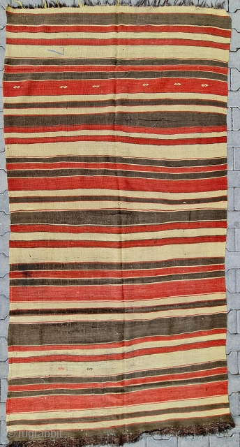 Size: 135x290 cm,
Central anatolia, Cappadocia kilim                           