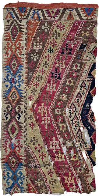 Size ; 77 x 155 cm
Central anatolia, Cappadocia 
Early fragment...                       