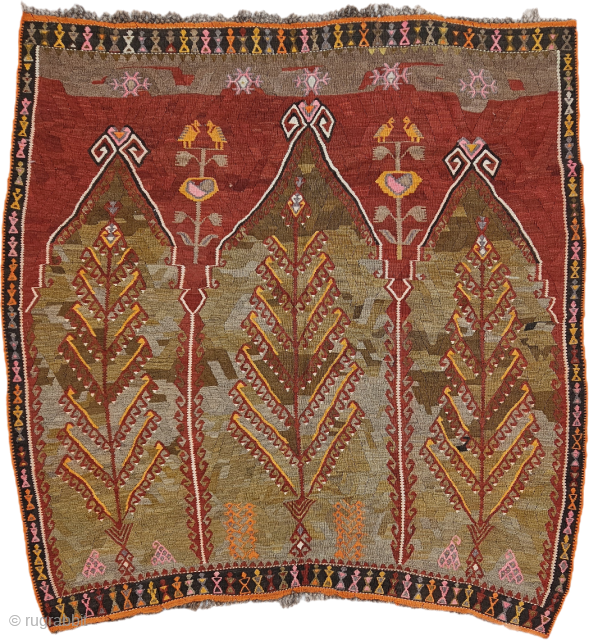 Size ; 190 x 195 cm
East anatolia , Erzurum 
Carpet and kilim weaving in Erzurum and its surrounding area has a rich and deep-rooted history due to the region's ancient history and  ...