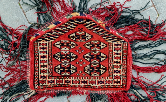 Size: 30x38 cm,
Old tekke turkmen .
Iğnelik                           