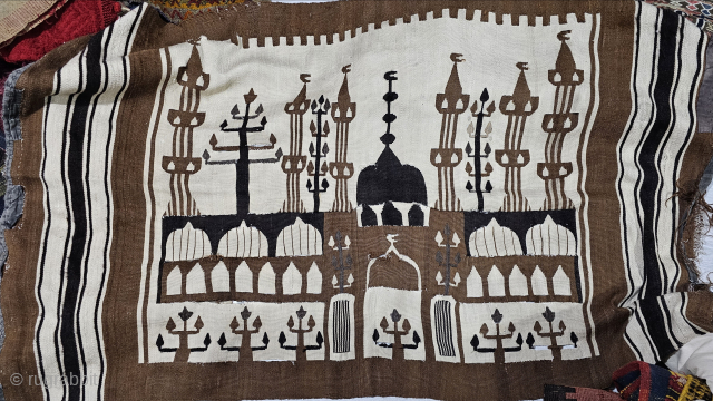 I had previously acquired similar pieces from the Siirt region, but this one came directly from Mardin, and judging by the motifs, it seems as if Jewish places of worship and mosques  ...