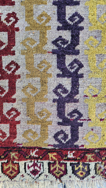 Size ; 102 x 395 cm
Central anatolia, Kirsehir (Mucur)

 arisoylarmobilya@gmail.com                       