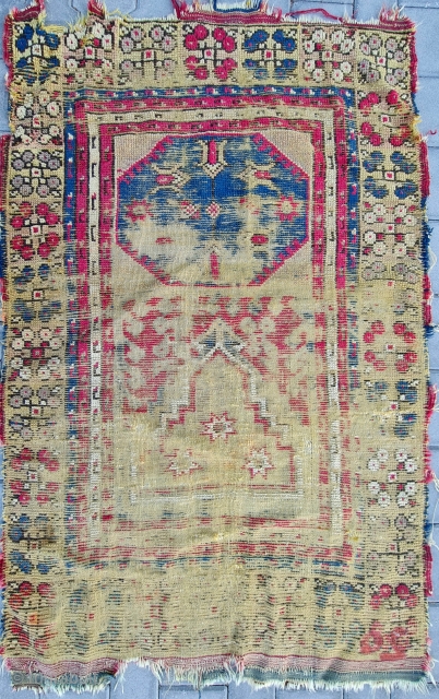 Size : 103 x 170cm,
Central anatolia, Nigde (fertek).                         