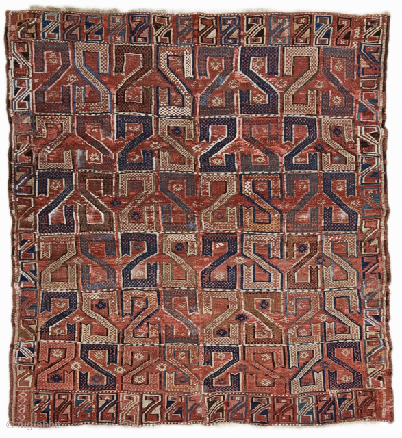 Size ; 155 x 178 cm
West anatolia , Yuncu tribe 
For detailed information Dm "direct message"

arisoylarmobilya@gmail.com                 