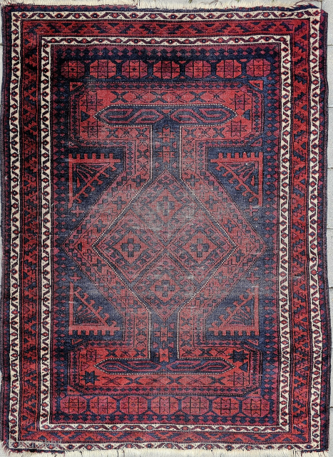 Size ; 110 x 145 cm
Old beluch 
I would like to thank this platform, which has allowed me to meet dozens of collectors so far. 
       