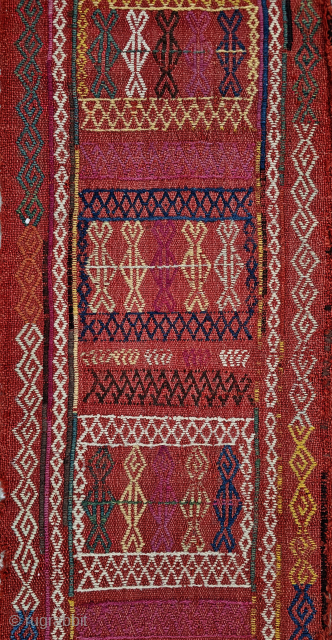Size ; 33 x 310  cm
South anatolia, Reyhanli tribe. 
Tent band.
arisoylarmobilya@gmail.com                     