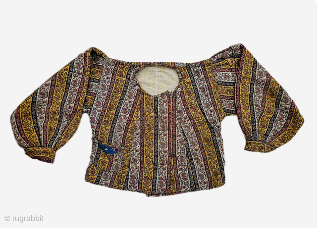 Size ; 135 x 50 x 50 cm
Central anatolia, Sivas
Armenian jaket .
Ottoman period .
Detailed information Dm
arisoylarmobilya@gmail.com