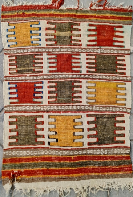 Size ; 60x80 cm,
West anatolia,Dazkiri kilim
                           