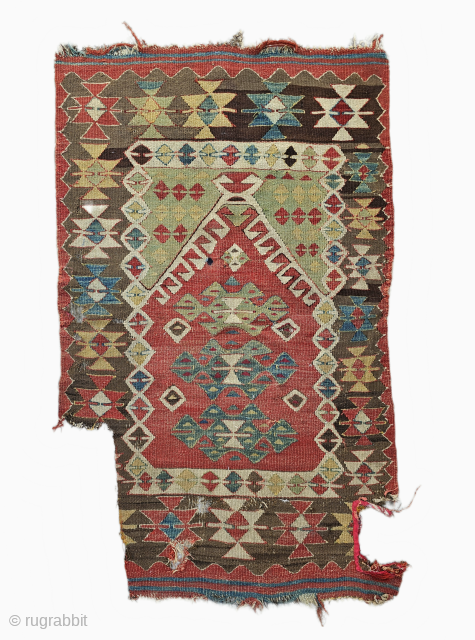 Size ; 90x143 cm
Central anatolia, Konya
Early fragment
Detailed information Dm ( arisoylarmobilya@gmail.com )