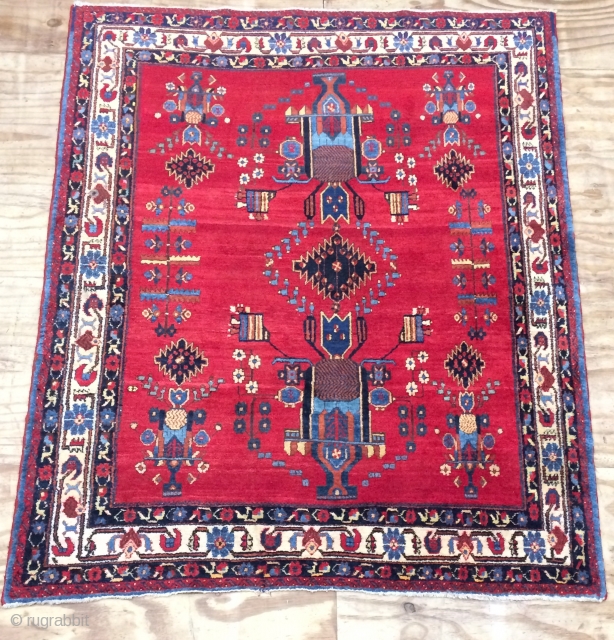 
Antique handmade  Persian Afshar rug,wool&cotton,so cute,amazing design,All in natural,

Worn in places,Tow places is old repair,up 80 years old

Size:171cm by 141cm            
