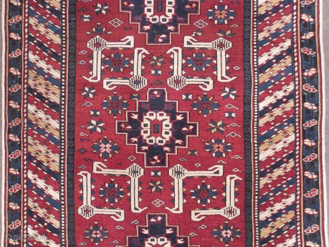 Caucasian Kuba Karagashli Rug, 5.3 x 3.4 ft (161x104 cm), second half 19th century, very good and original condition.              